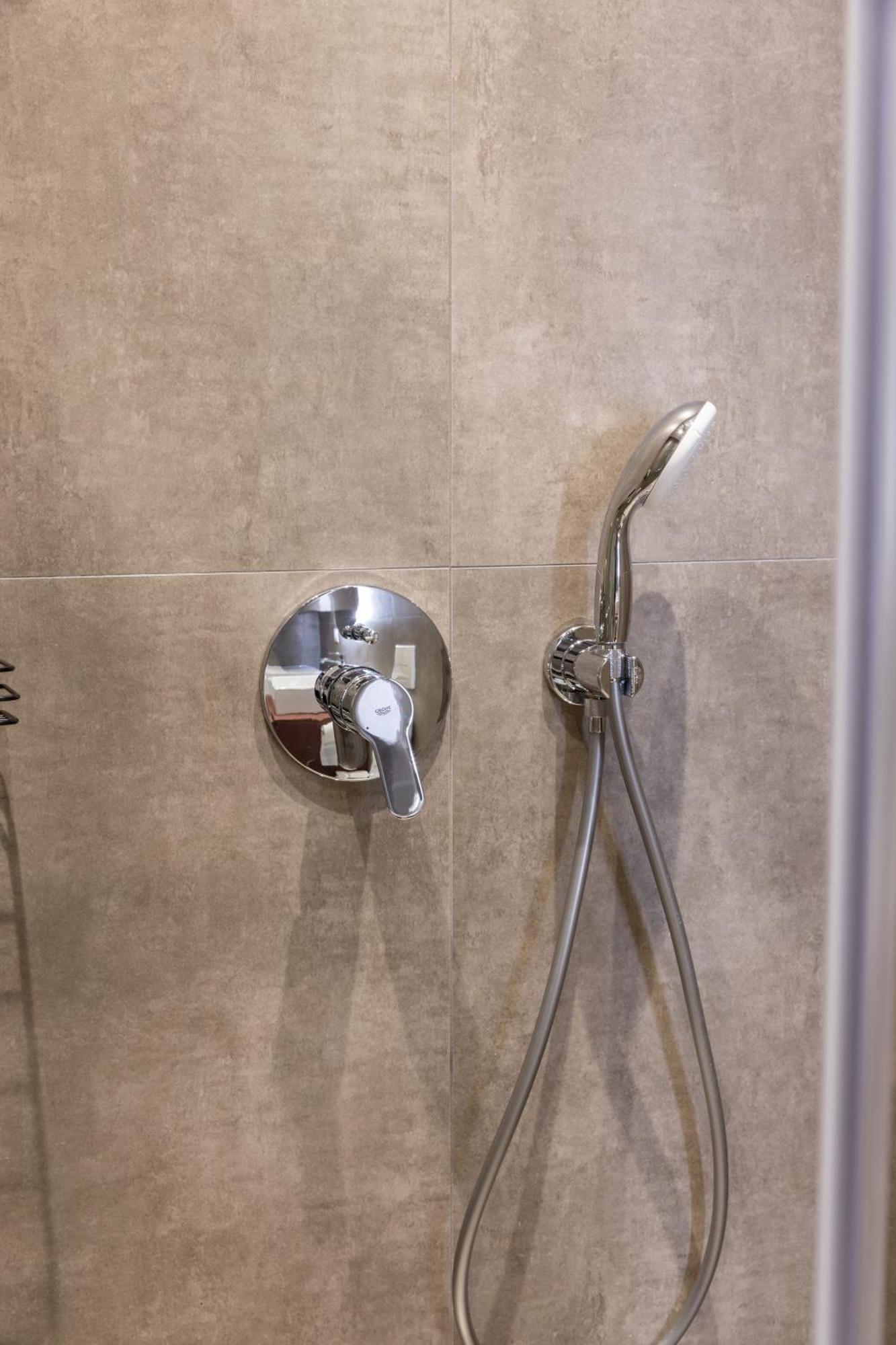 Luxury City Center Apartment Tirana